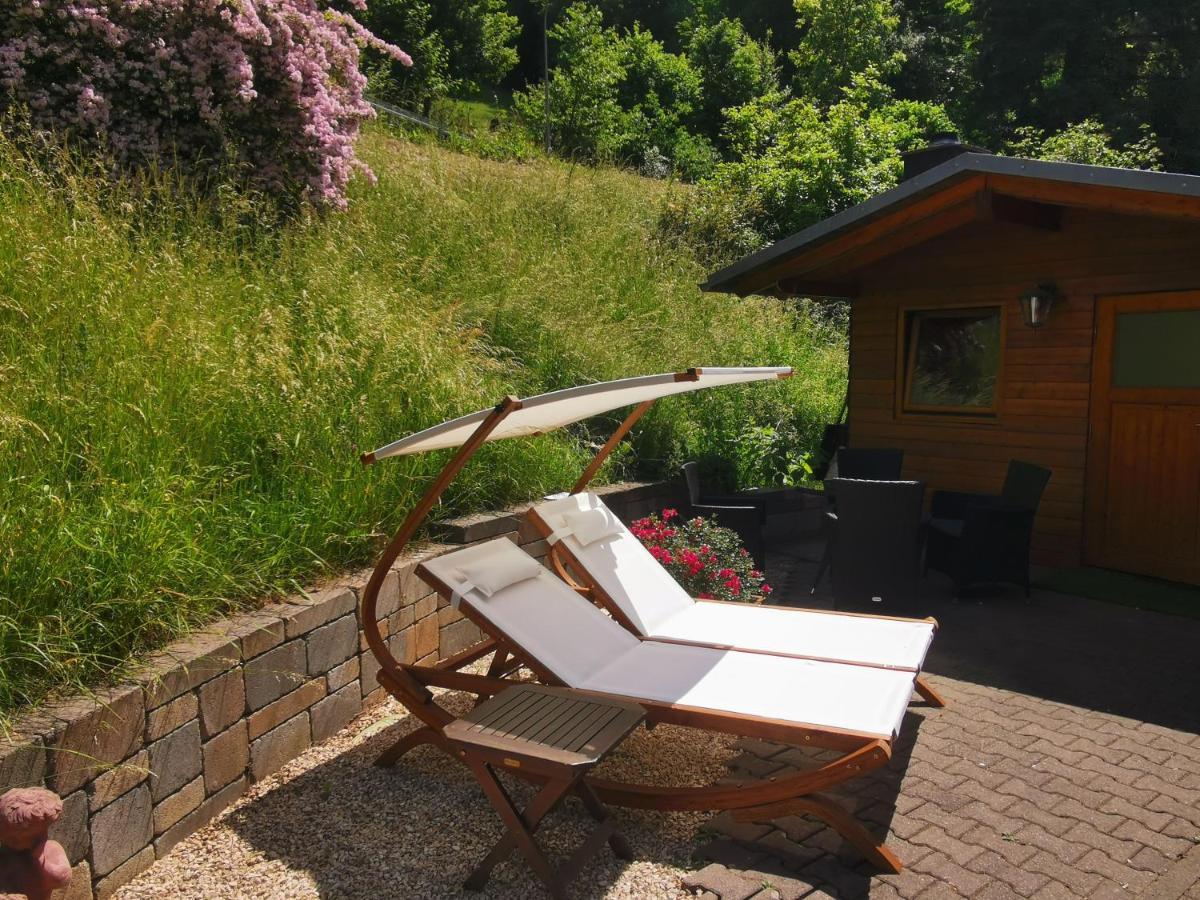 Hotel Gruener Baum Mit Restaurant & Wellness Oberzent Exterior foto